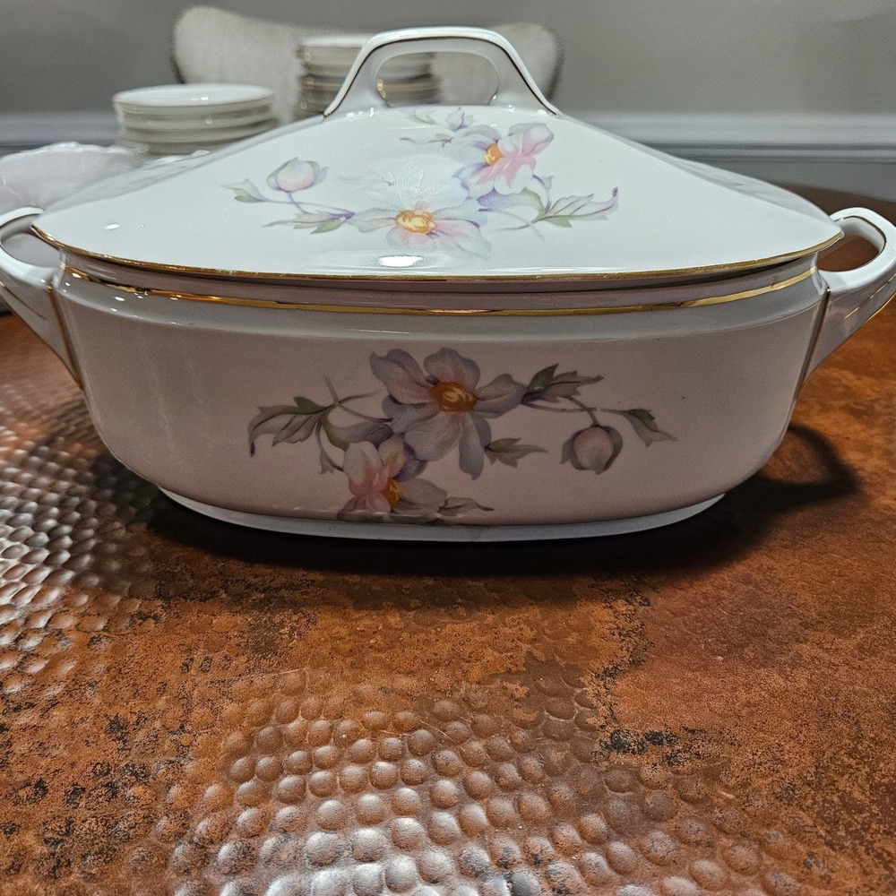 Epiag Aich AIH7 Large 14.5" Covered Serving Dish Czech Porcelain Floral Gold